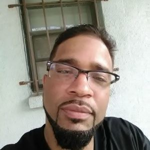 Meet your Posher, Tjizzle